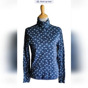 Jones of New York Long Sleeve Turtle Neck - Medium